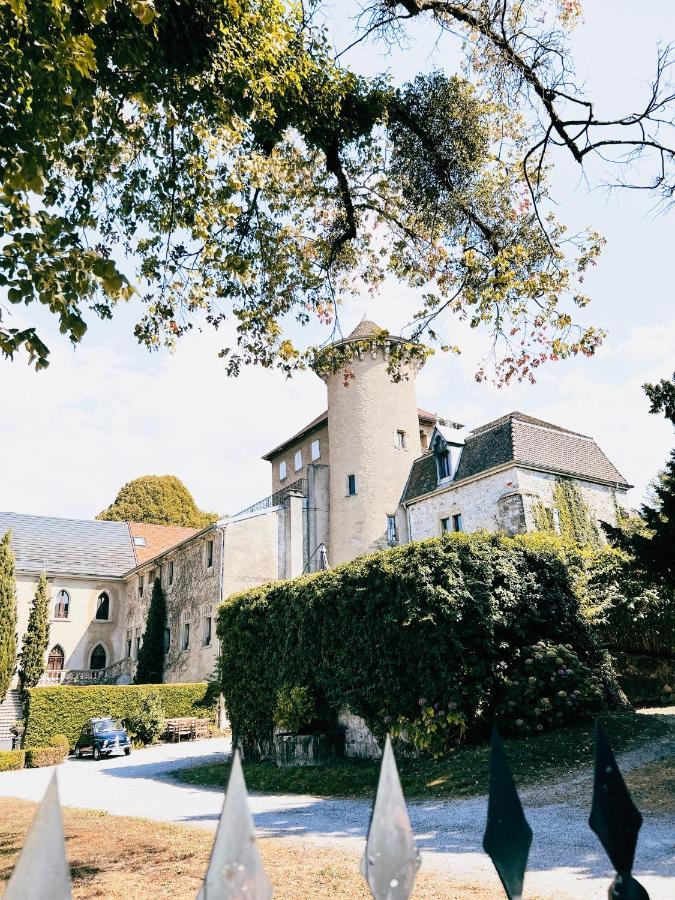 Superbe Appartement Au Chateau D'Allaman De 80M2 吕格兰 外观 照片