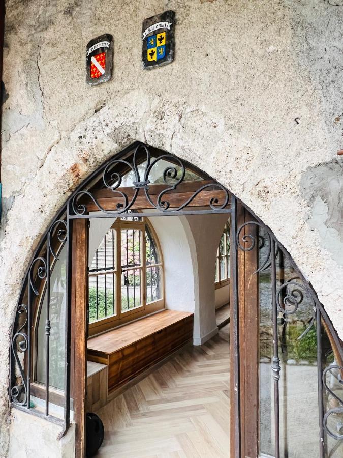 Superbe Appartement Au Chateau D'Allaman De 80M2 吕格兰 外观 照片